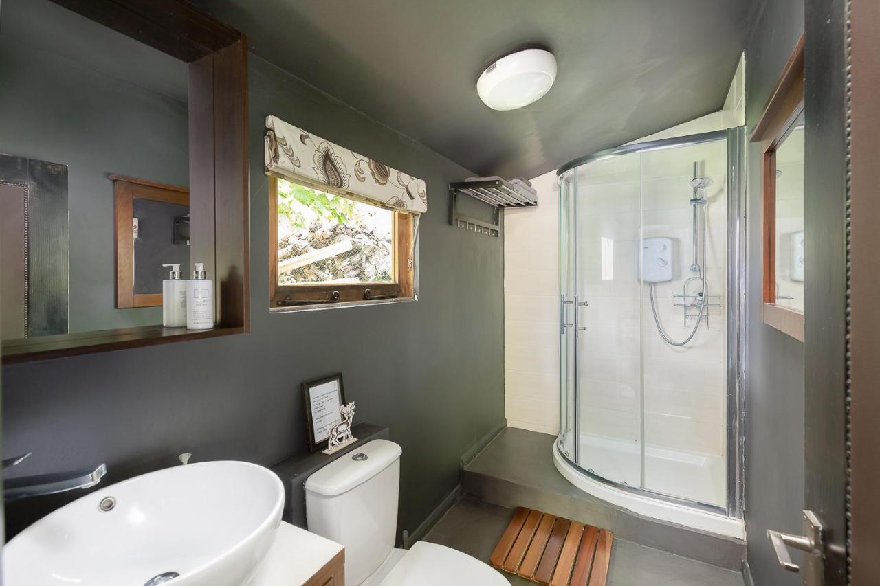 فيلا The Log Cabin With Private Hot Tub, باث المظهر الخارجي الصورة
